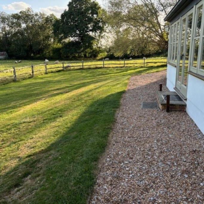 The Old Cricket Pavilion, Bodiam, East Sussex ภายนอก รูปภาพ